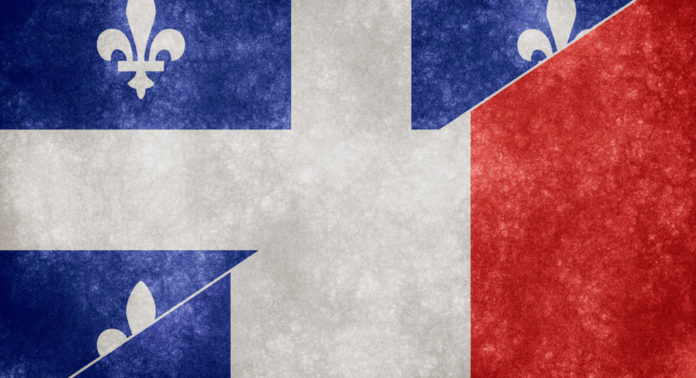 Drapeaux Conférence France-Québec