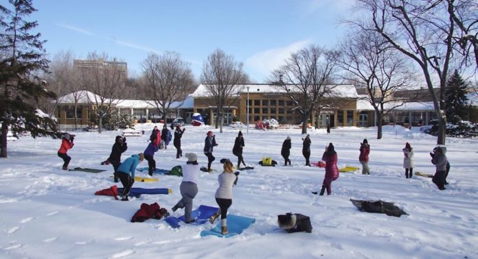 Yoga neige Sortir à Montréal